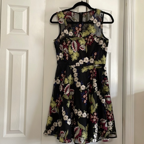 Tahari Petites Dress - Picture 1 of 8